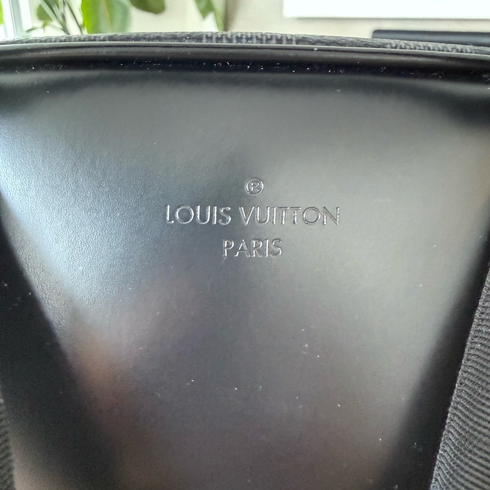 Louis Vuitton Michael Backpack - Picture 6 of 16